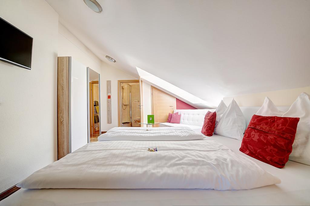 Hotel Buerglstein Saint Wolfgang Стая снимка